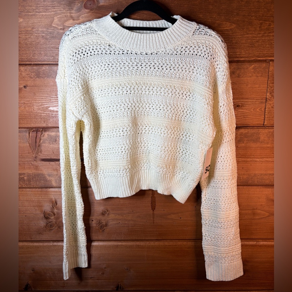 SO Women's Cream Knit Crew Neck Cropped Sweater Size XS 💕🌸
